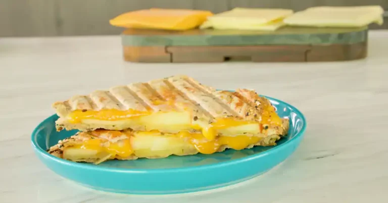 Apple Grilled Cheese with Mozzarella and Cheddar