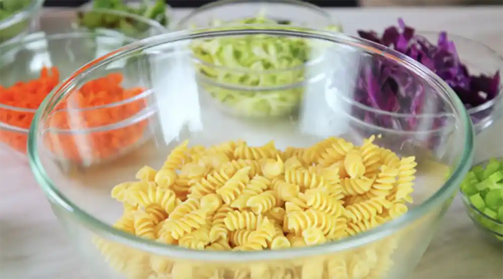 high protein cottage cheese pesto pasta salad ingredients