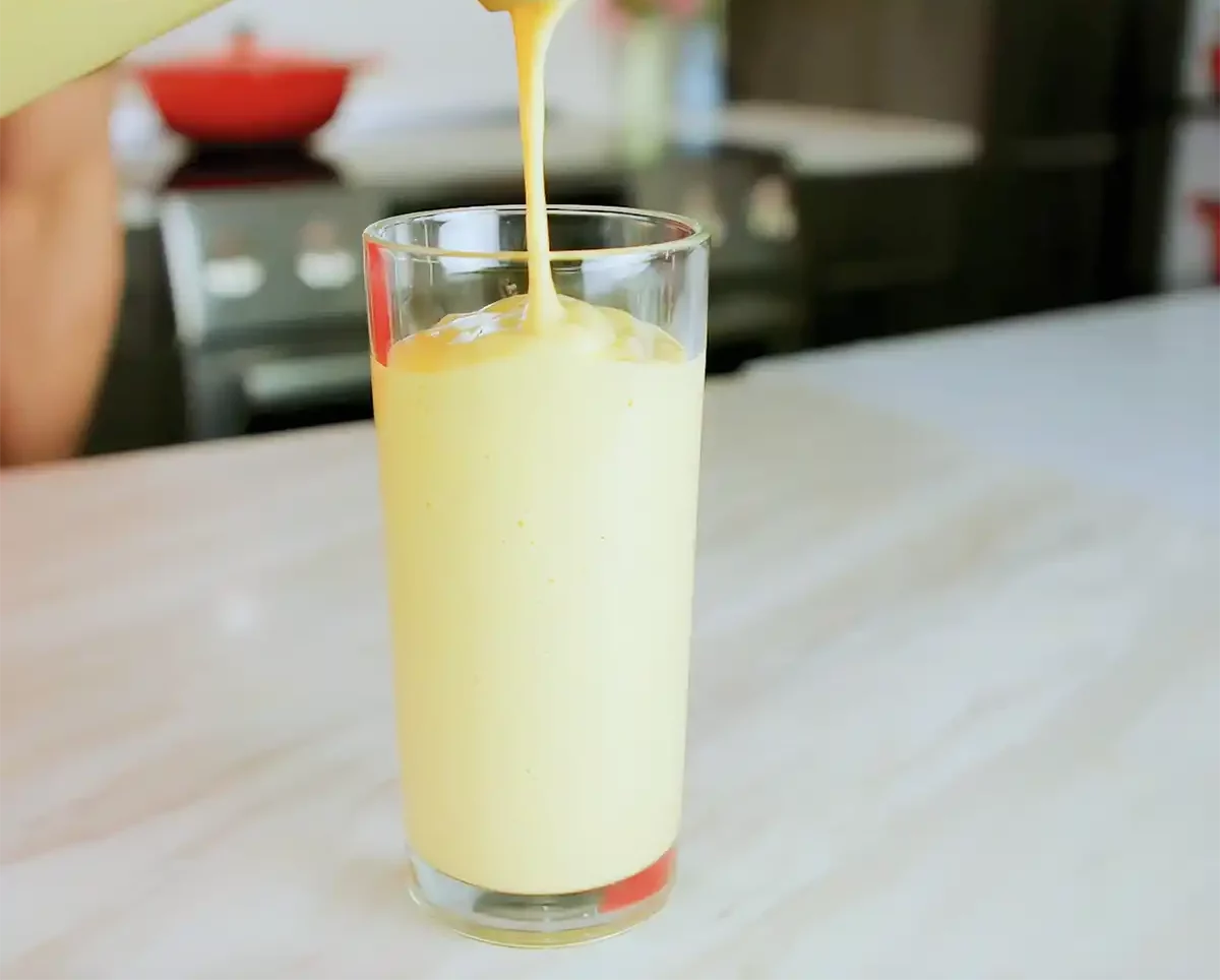 golden mango cinnamon smoothie